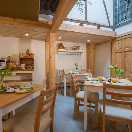 Gaestehaus Am Stadttor Гостевой дом Наумбург